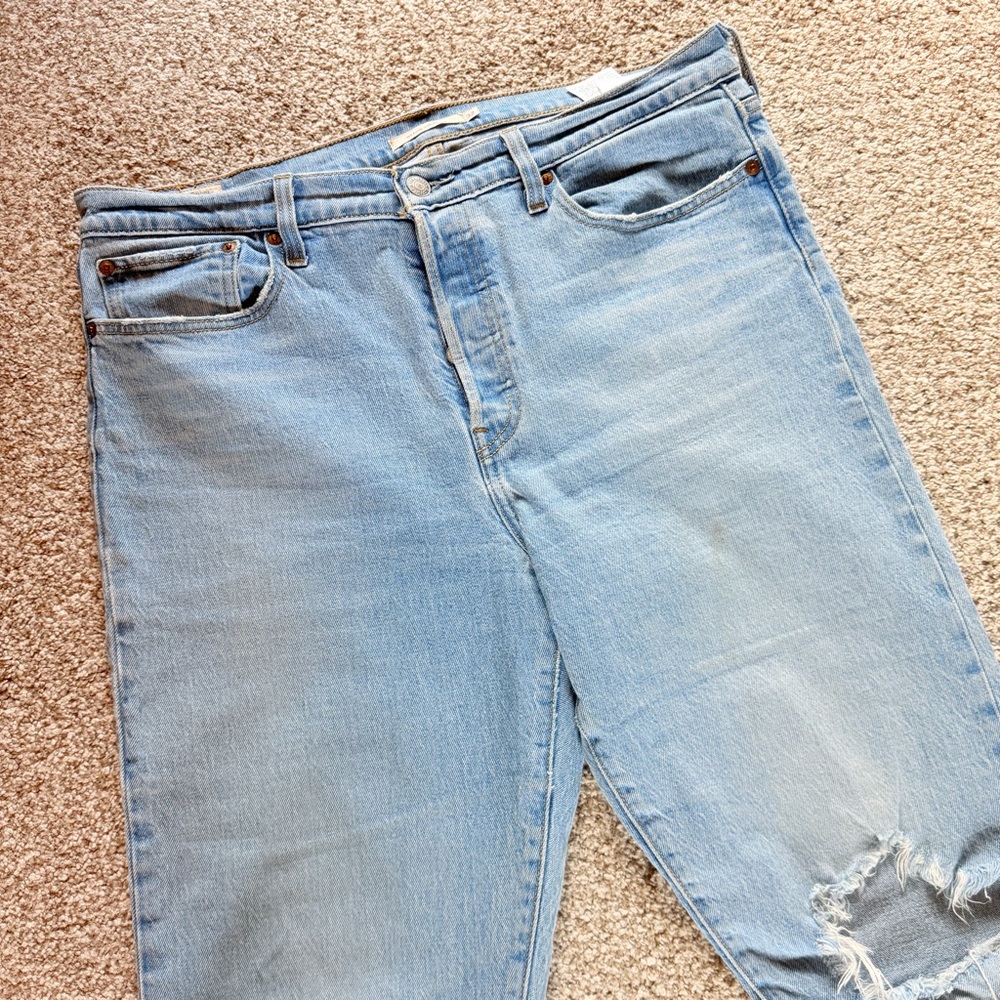 Levi’s Wedgie Straight Light Wash Jeans, 32 - Picture 3 of 10